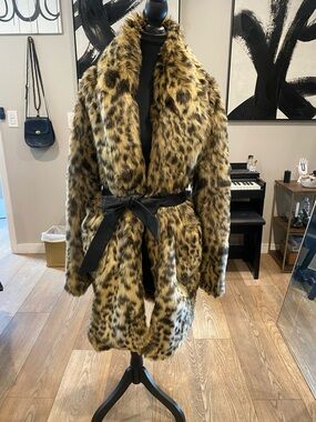Pristine vintage SABLYN faux fur Russian trend coat w/belt